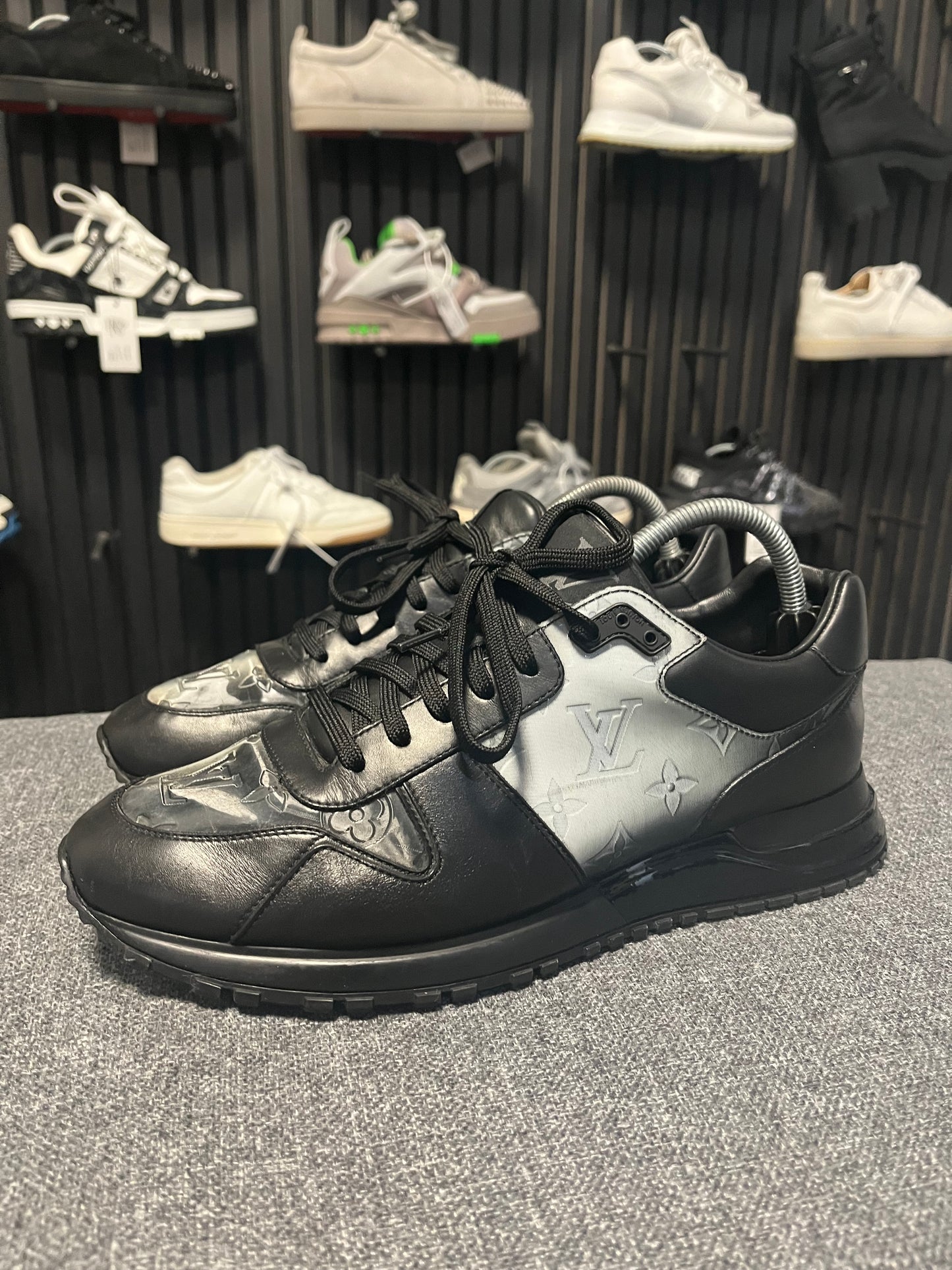 Louis Vuitton Sneakers UK 8 3551