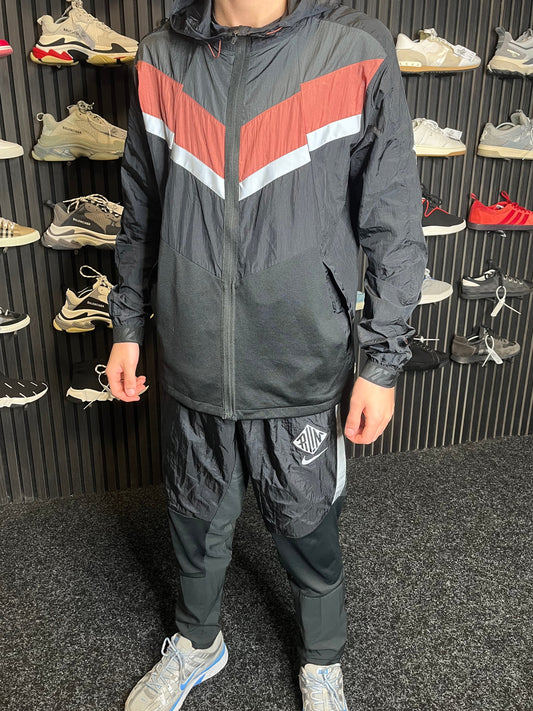 Nike Wild Run Tracksuit Medium 2876