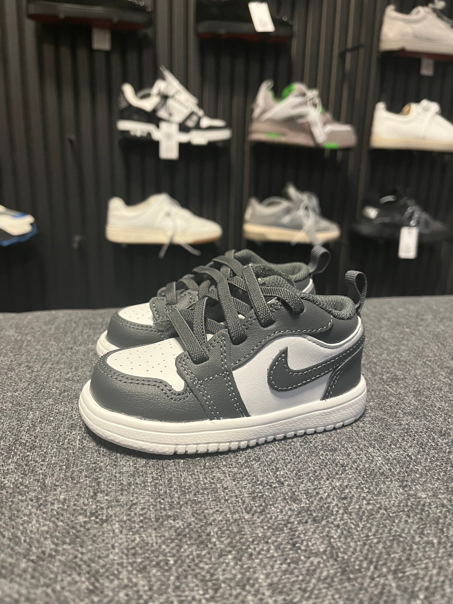 Nike Jordan UK 4.5 Kids 3525