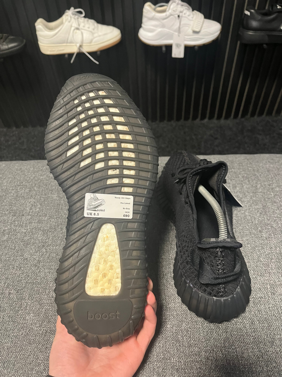 Yeezy 350 Onyx UK 8.5 3835