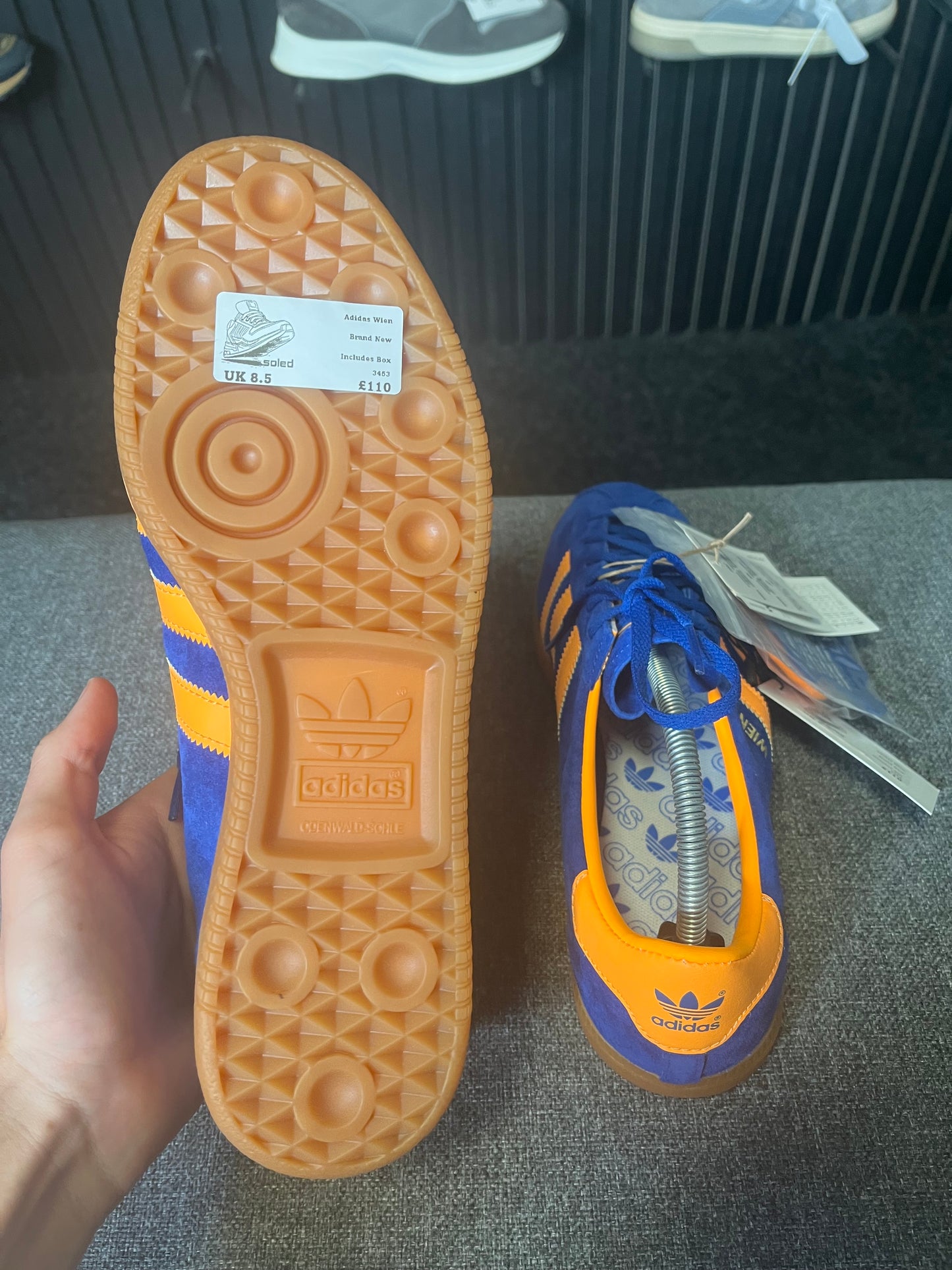 Adidas Wien UK 8.5 3453