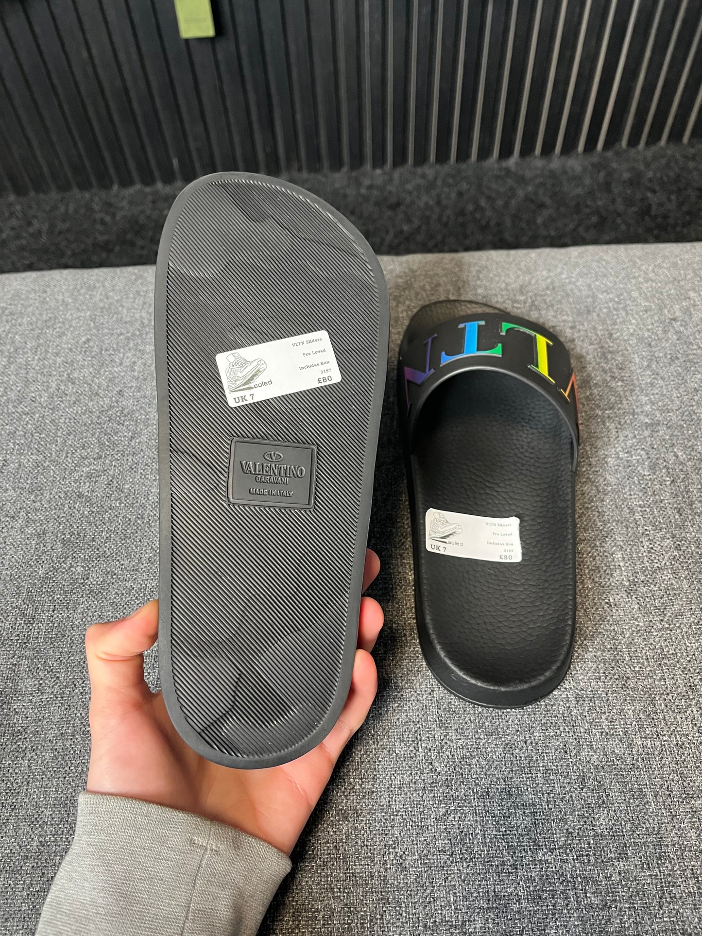 VLTN Sliders UK 7 3197