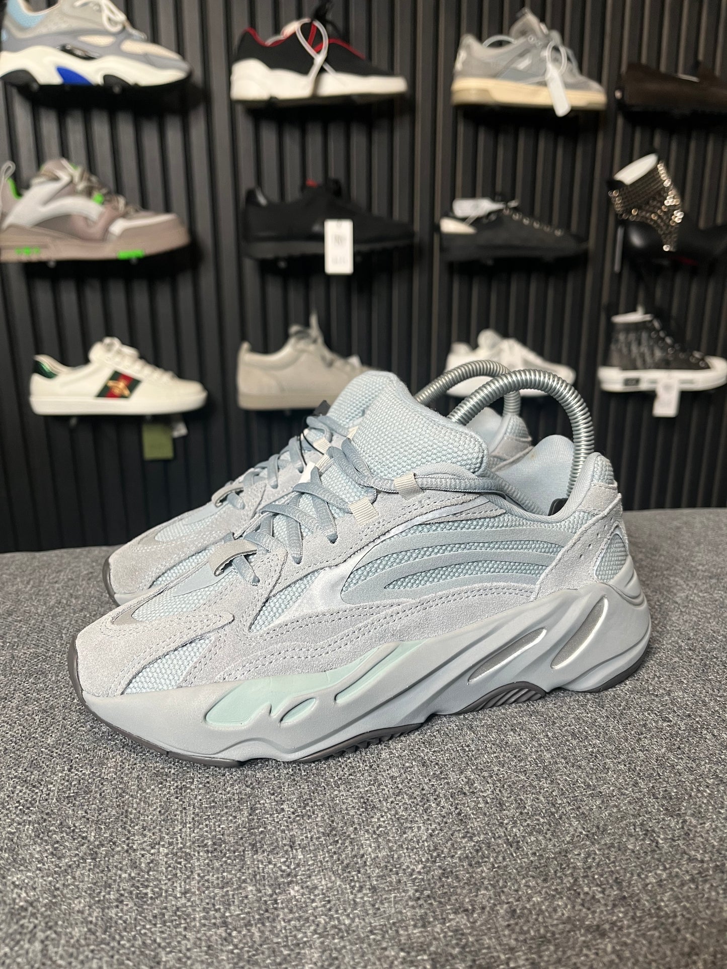 Yeezy 700 Hospital Blue UK 4.5 3334