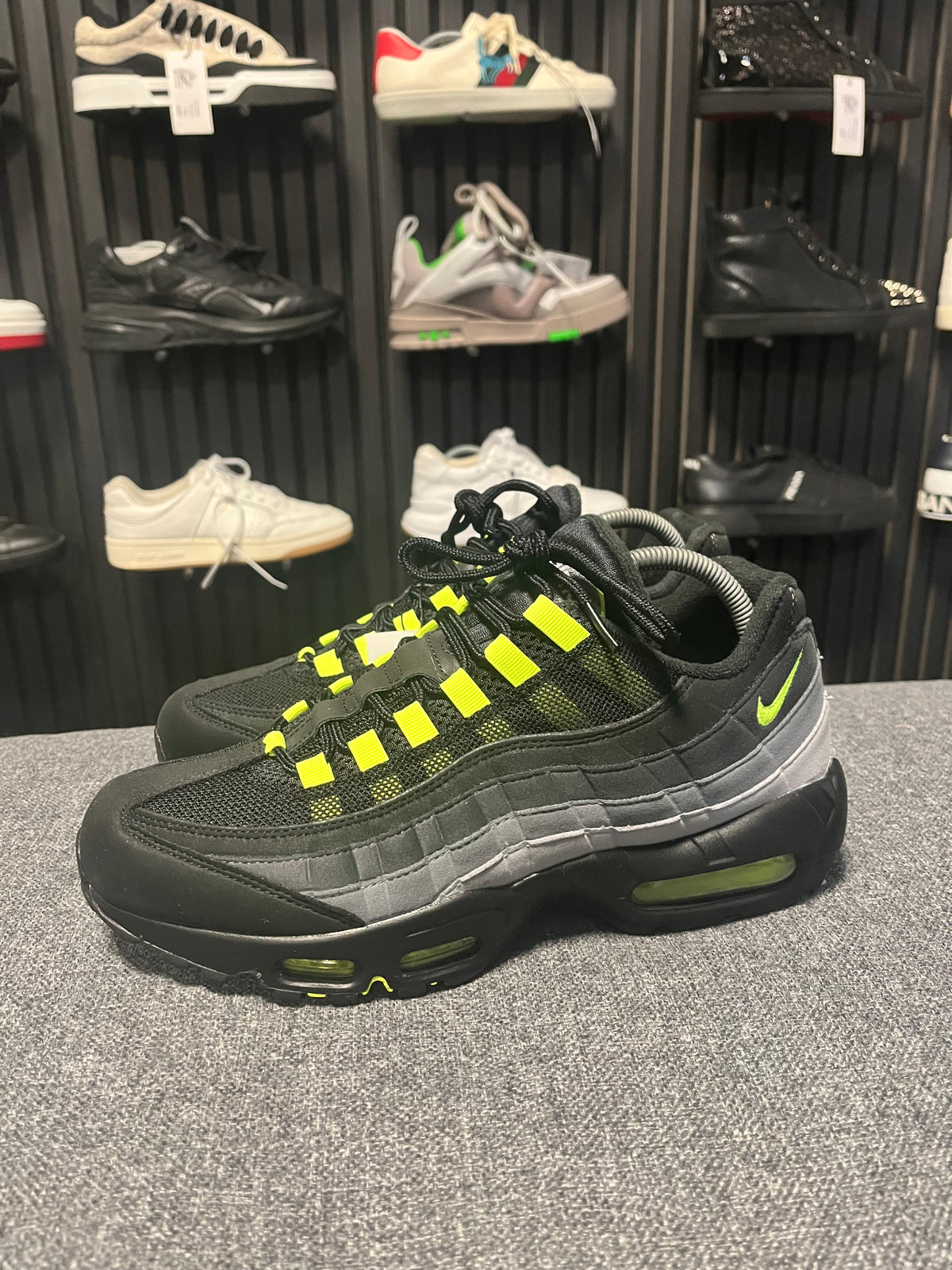 Air Max 95s Reverse Neon UK 8 3834