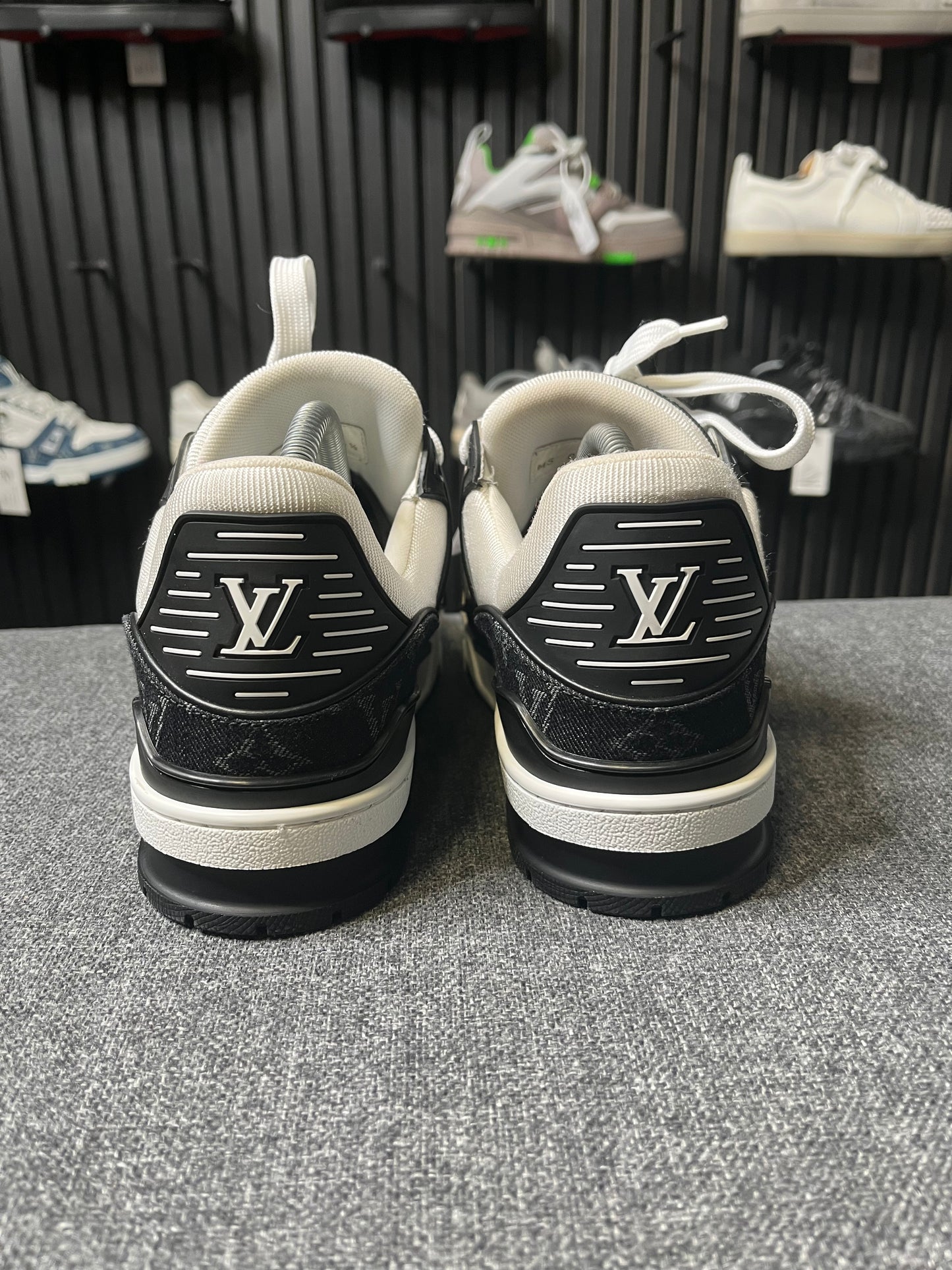 Louis Vuitton UK 6.5 3489