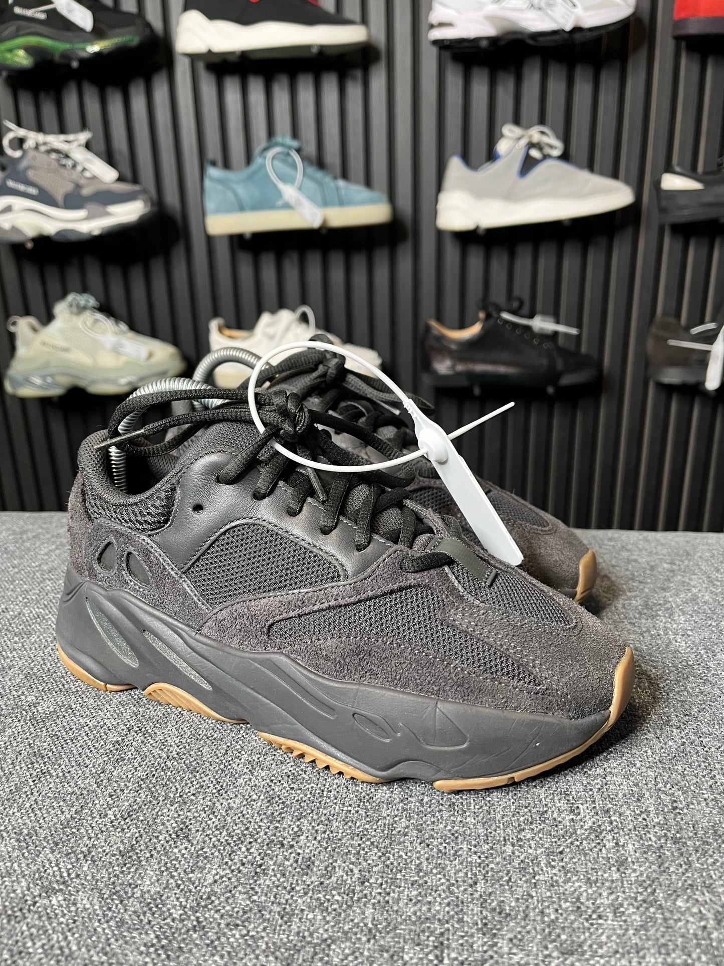 Yeezy 700 Utility UK 5 2810