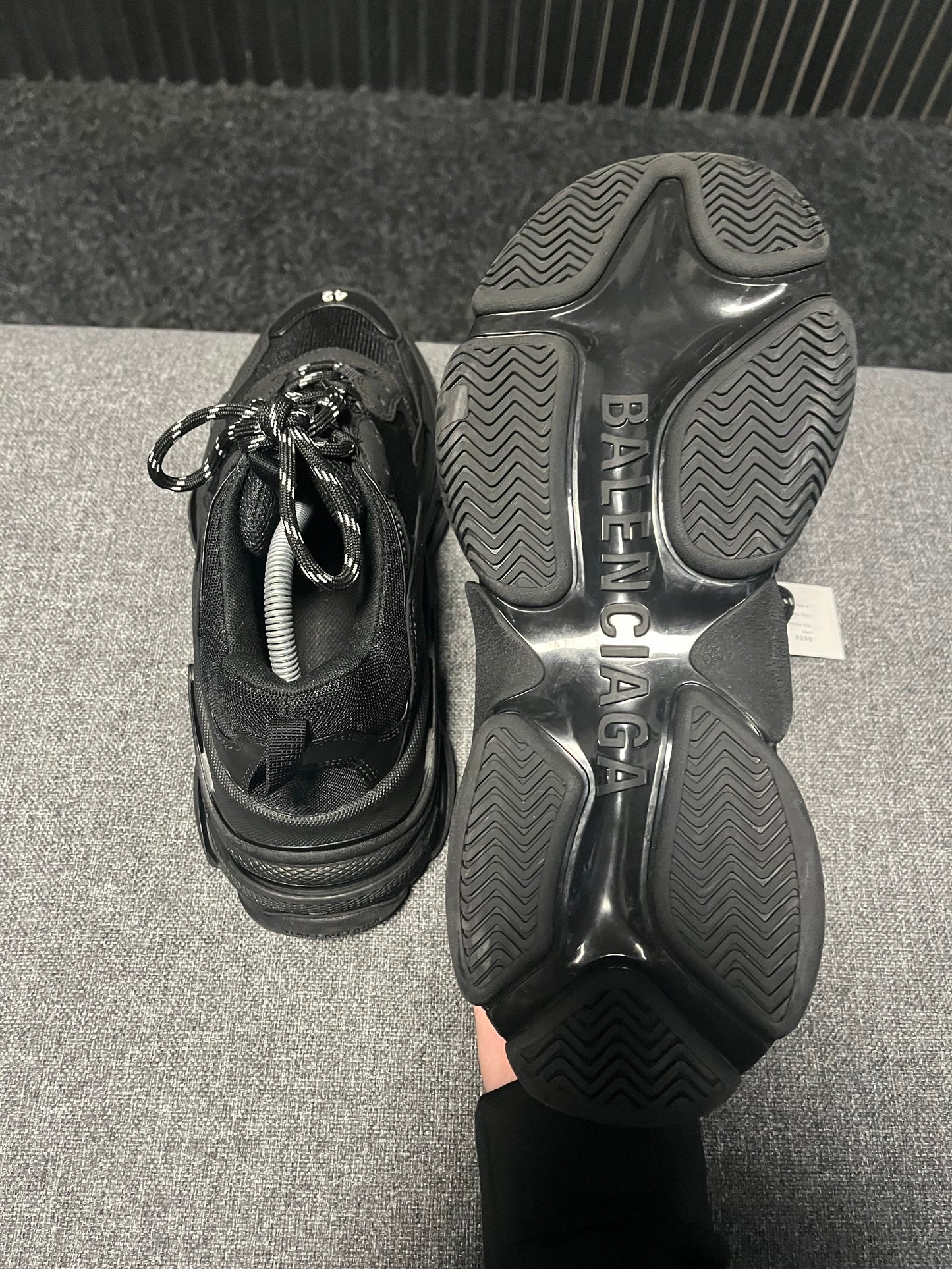 Balenciaga Triple S UK 8 3693