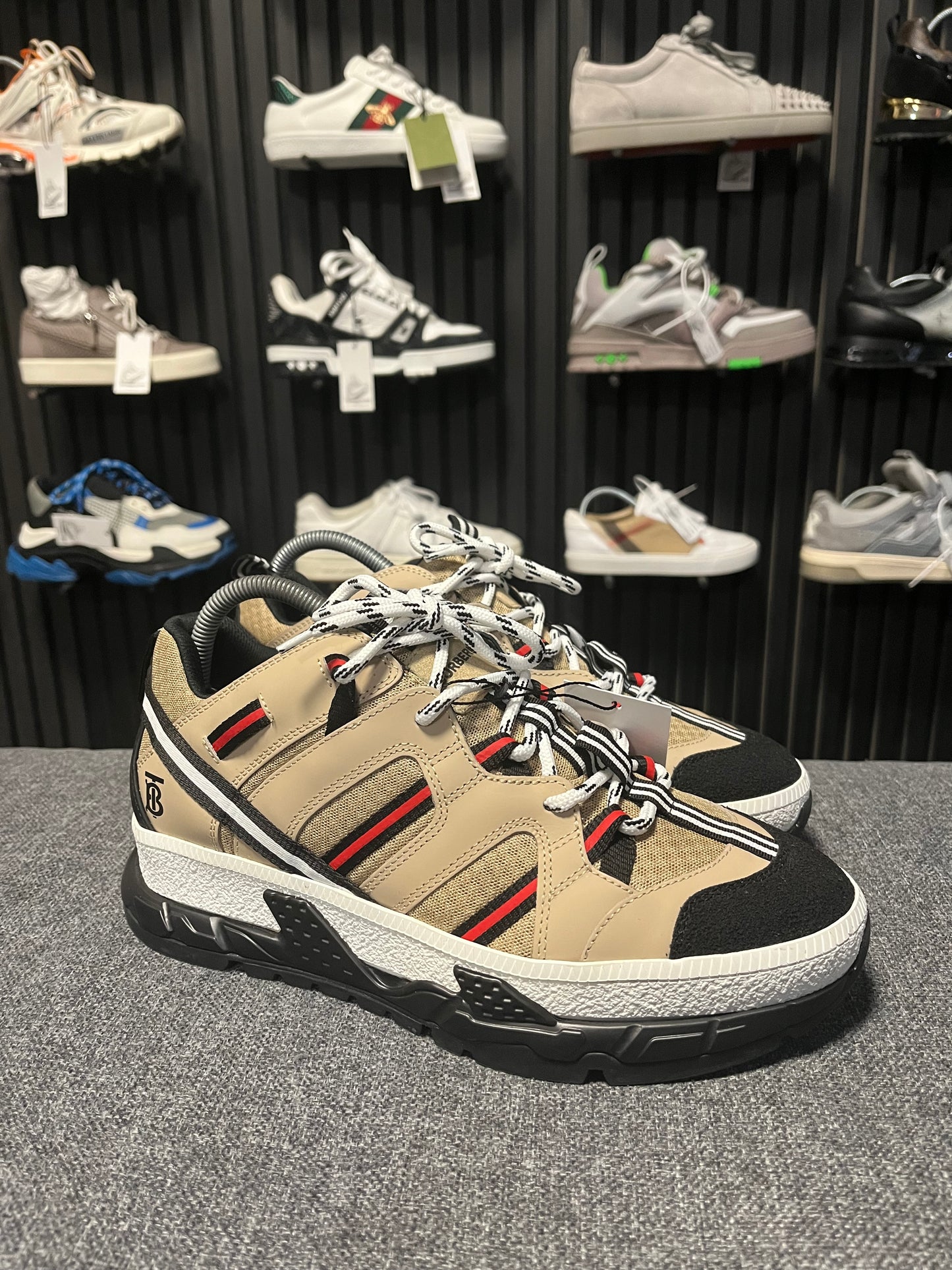 Burberry Low Top Sneaker UK 6 3592