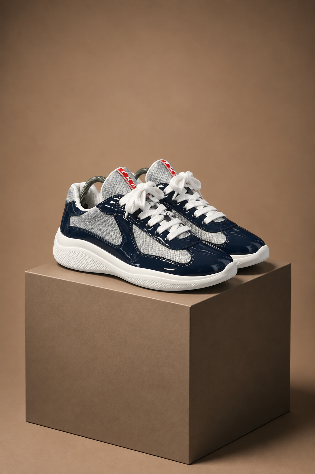 Prada Americas Cups UK 7.5 3734