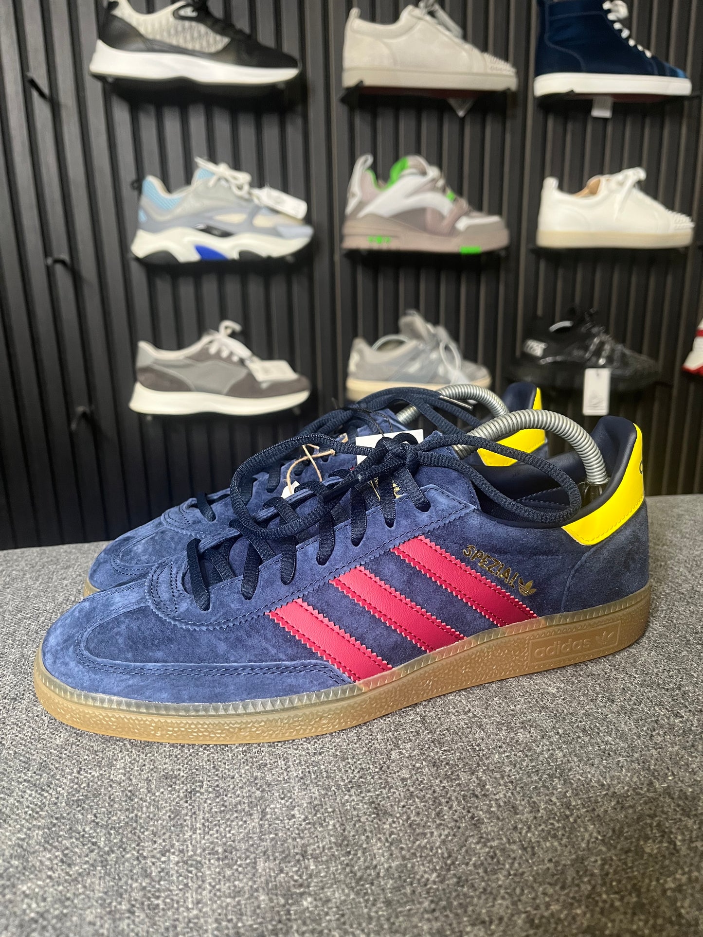 Adidas Subbutio UK 8.5 3455