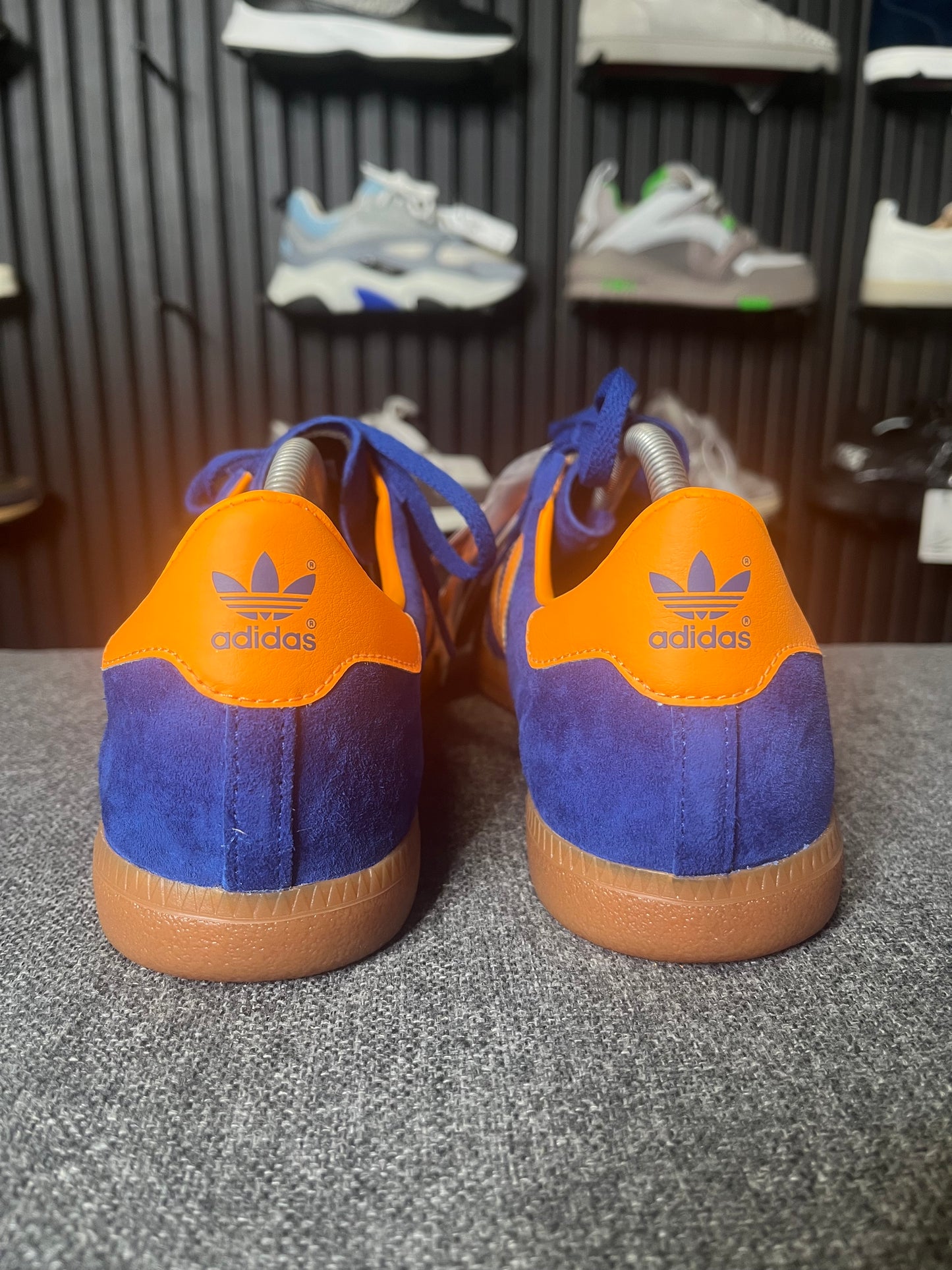 Adidas Wien UK 8.5 3453
