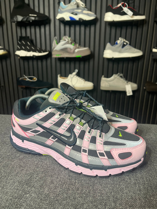 Nike P6000 UK 9.5 3071