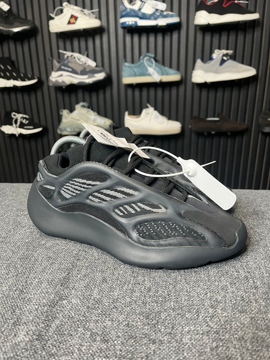 Yeezy 700 Dark Glow UK 8 2684
