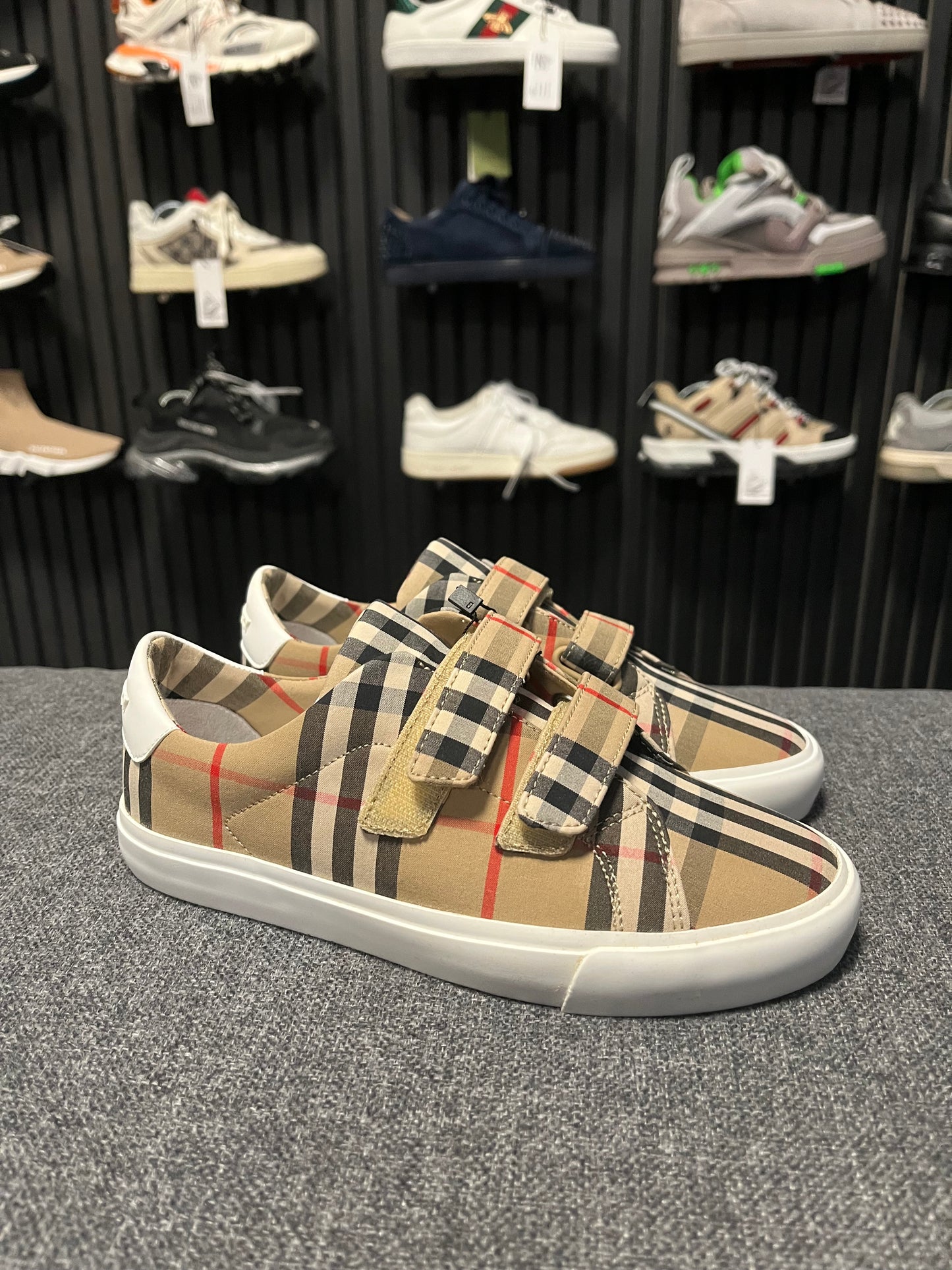 Burberry Markham JNR UK 2.5 3634