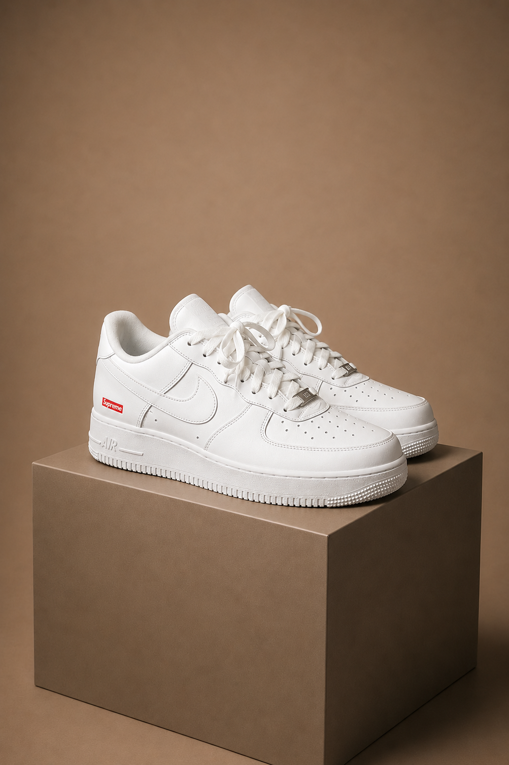 Nike Air Force Supreme UK 8.5 3475