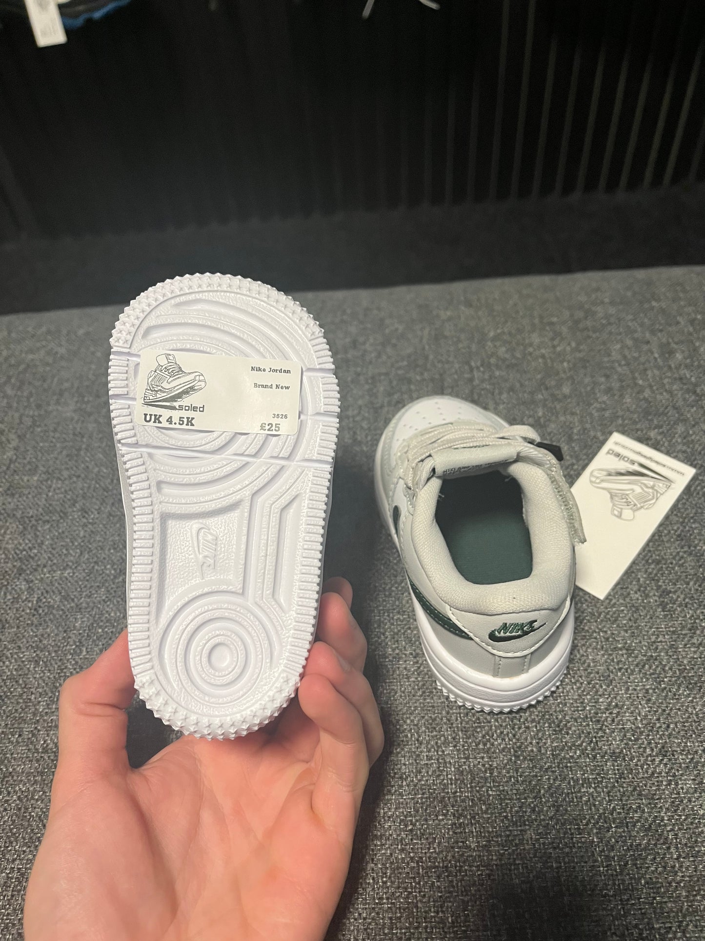 Nike Jordan UK 4.5 Kids 3526
