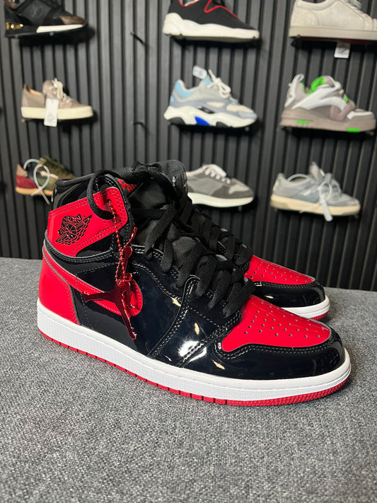 Air Jordan Retro 1 High OG Size 8 3384