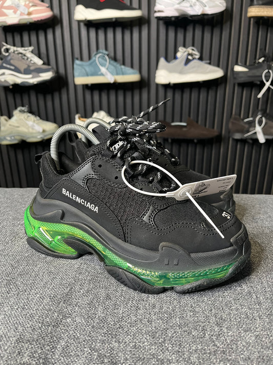 Balenciaga Triple S UK 4 2782