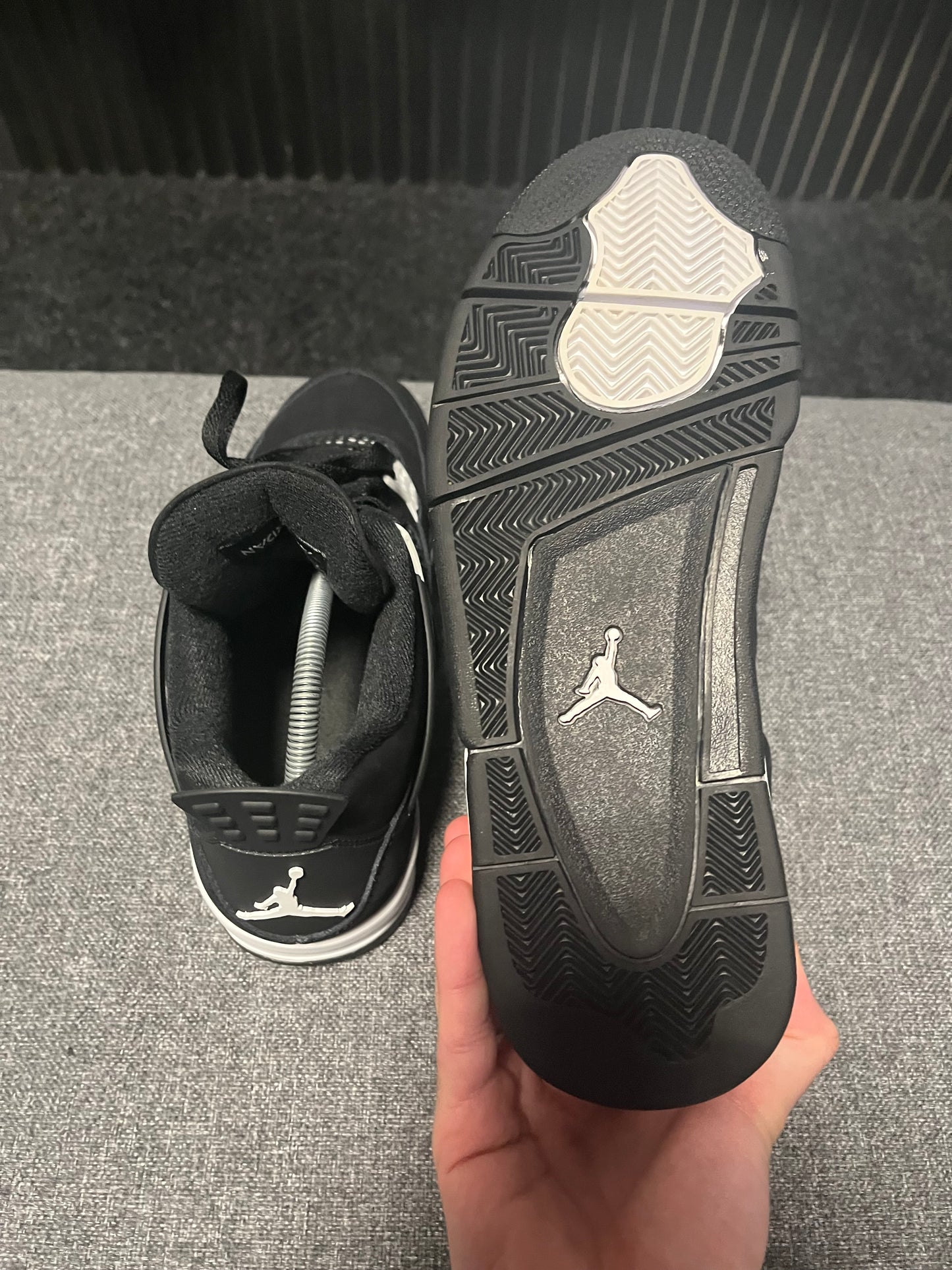 Jordan 4 White Thunder UK 8.5 3537