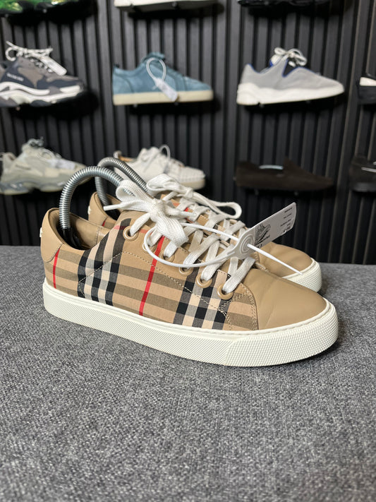 Burberry Sneakers UK 3 2792