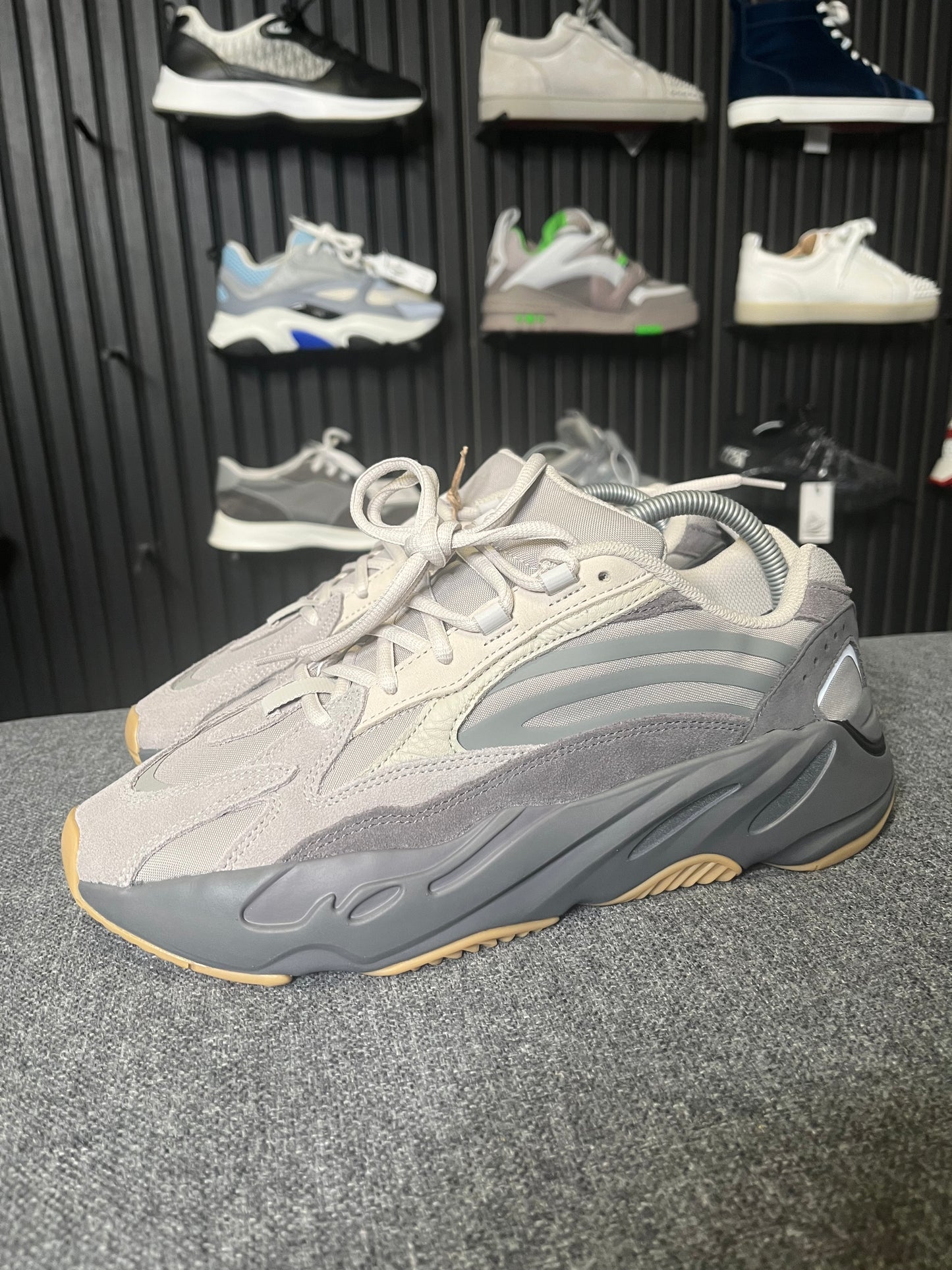 Yeezy 700 Tephra UK 9.5 3462