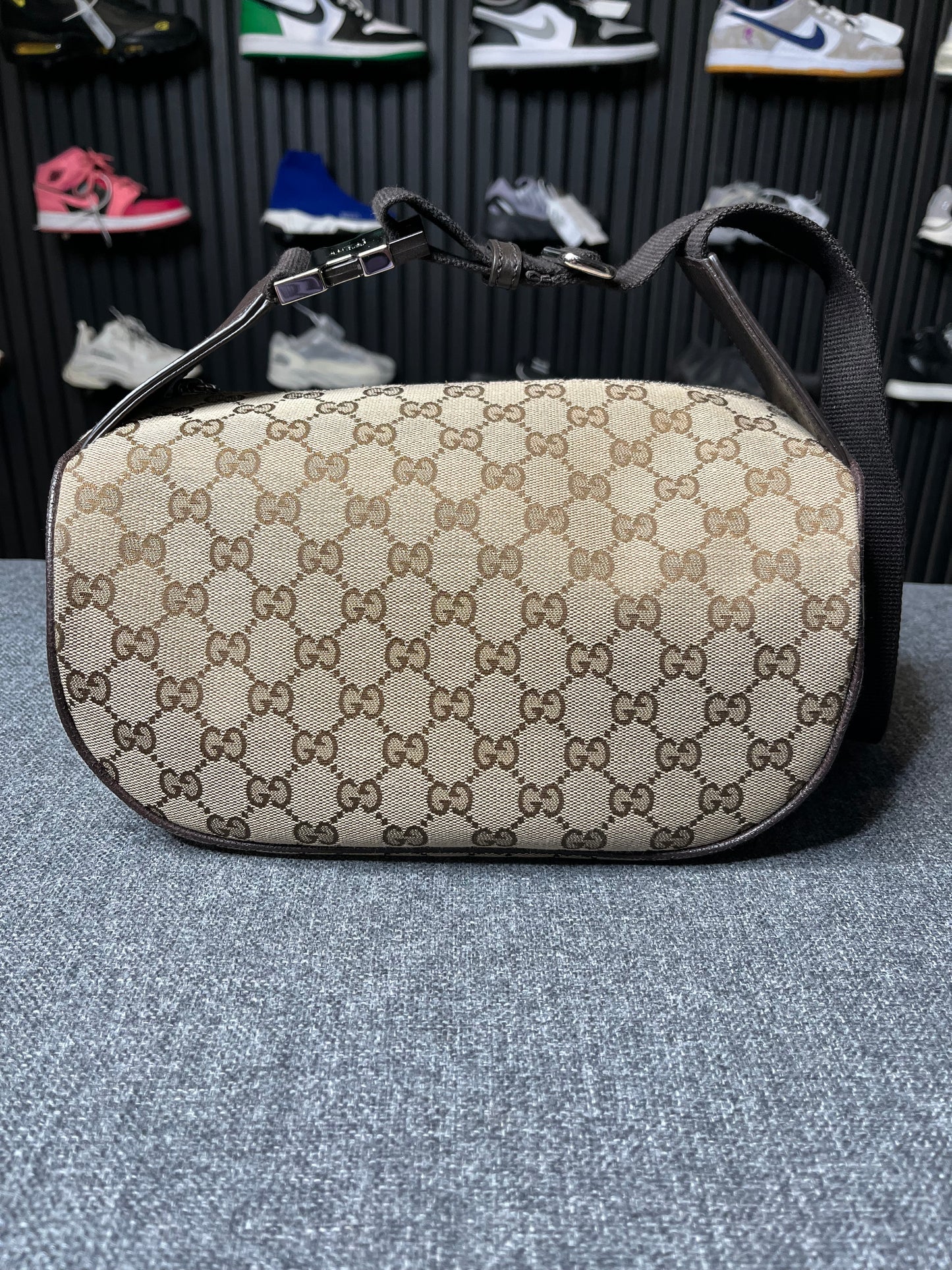 Gucci Waist Pouch GG Canvas Belt Bag 2522
