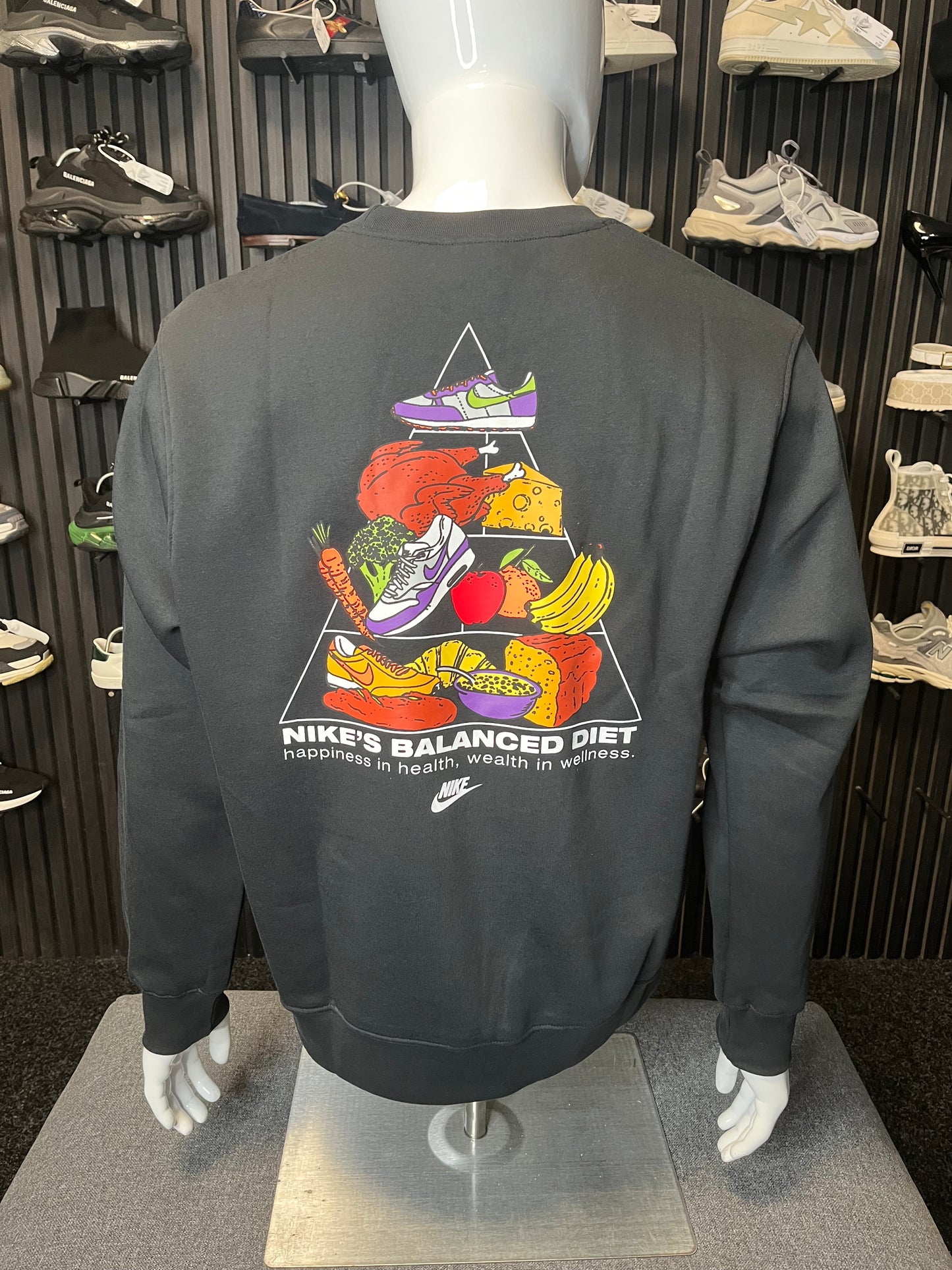 Nike Sweater Balanced Diet Medium 2867