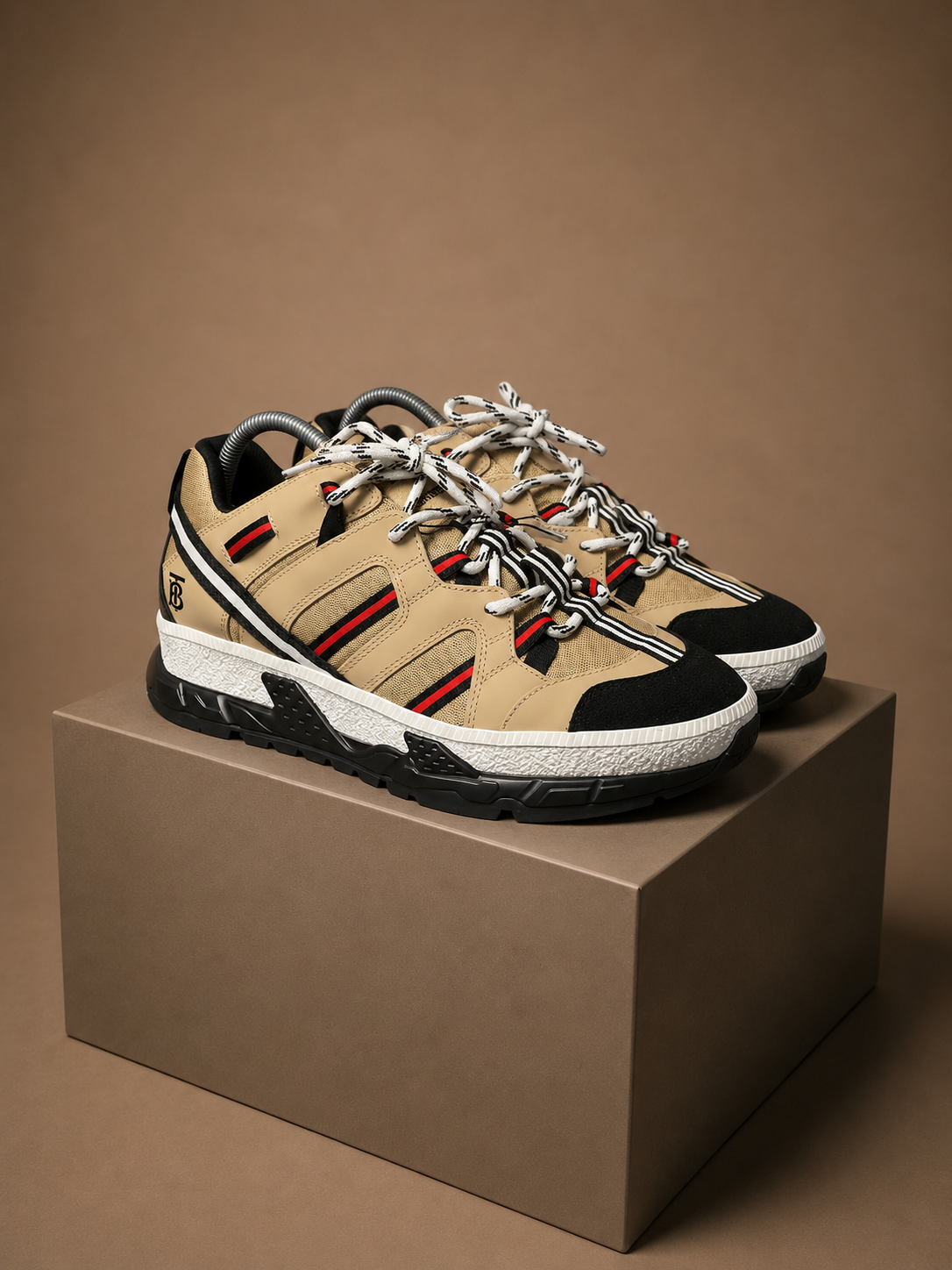 Burberry Low Top Sneaker UK 6 3592