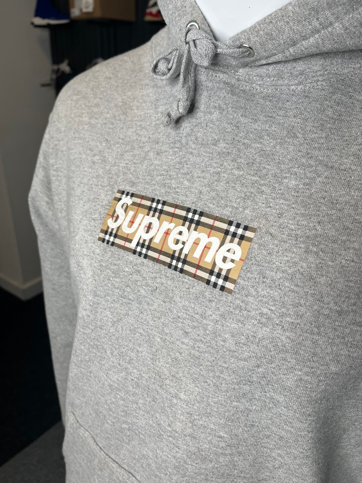 Burberry/Supreme Hoodie Small 3053