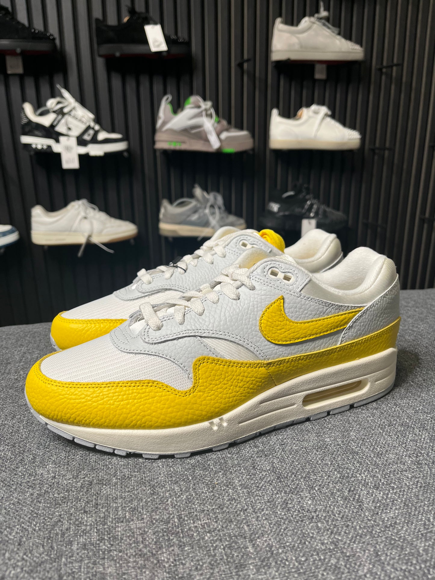 Air Max 1 Tour Yellow UK 9 3496