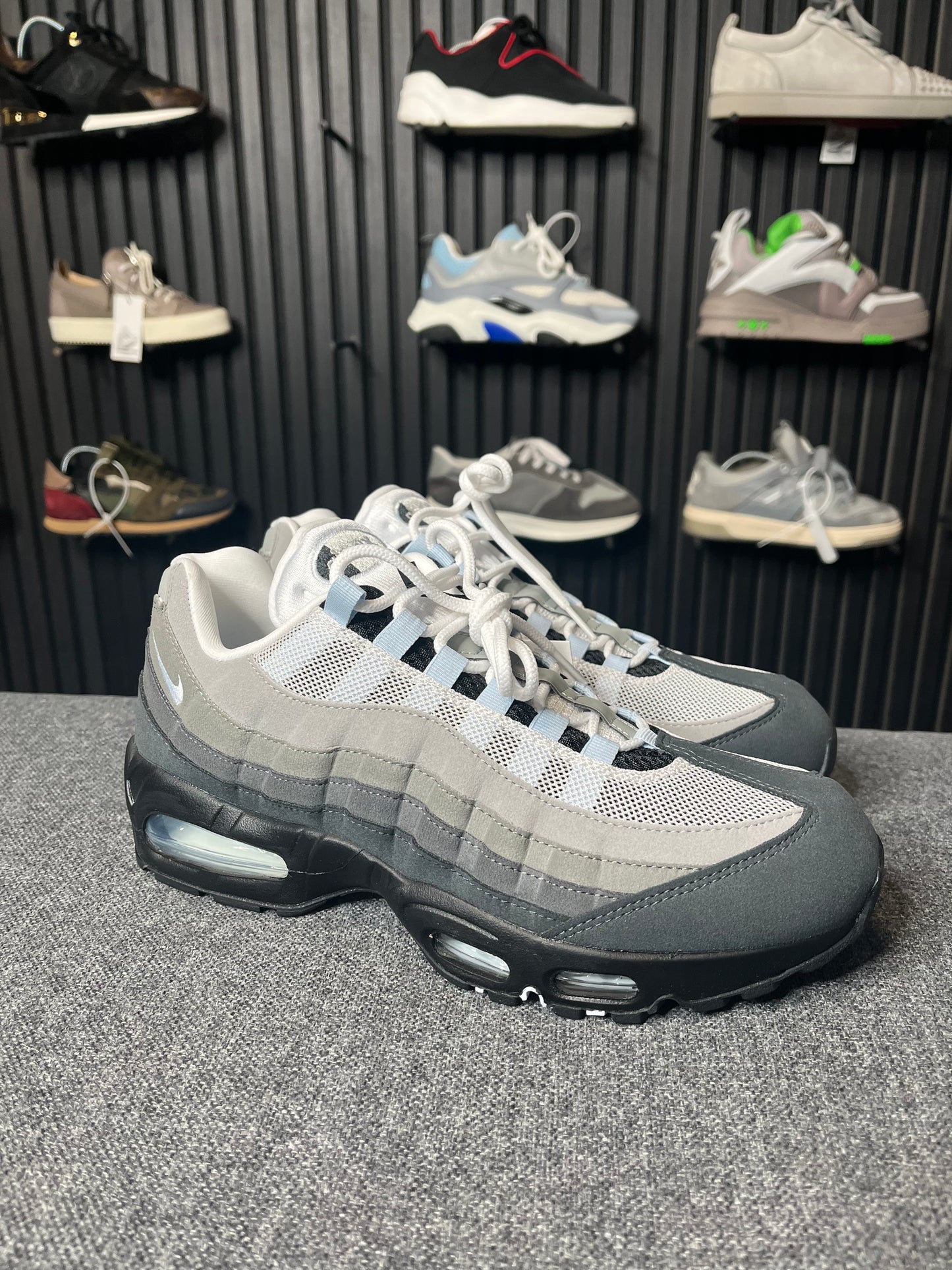 Air Max 95s UK 9 3374