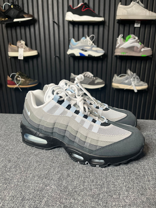 Air Max 95s UK 9 3374
