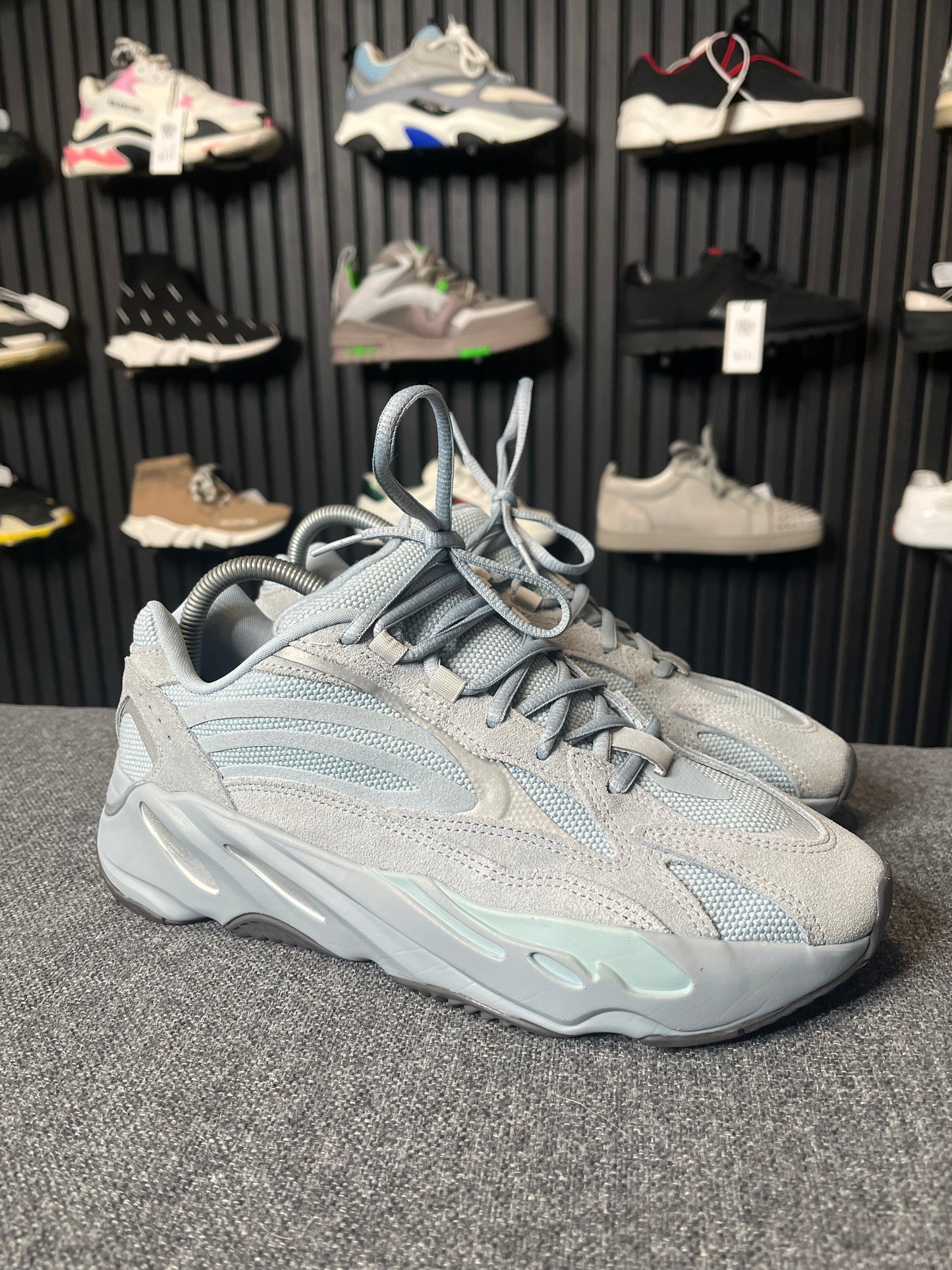 Yeezy 700 Hospital Blue UK 8.5 3333