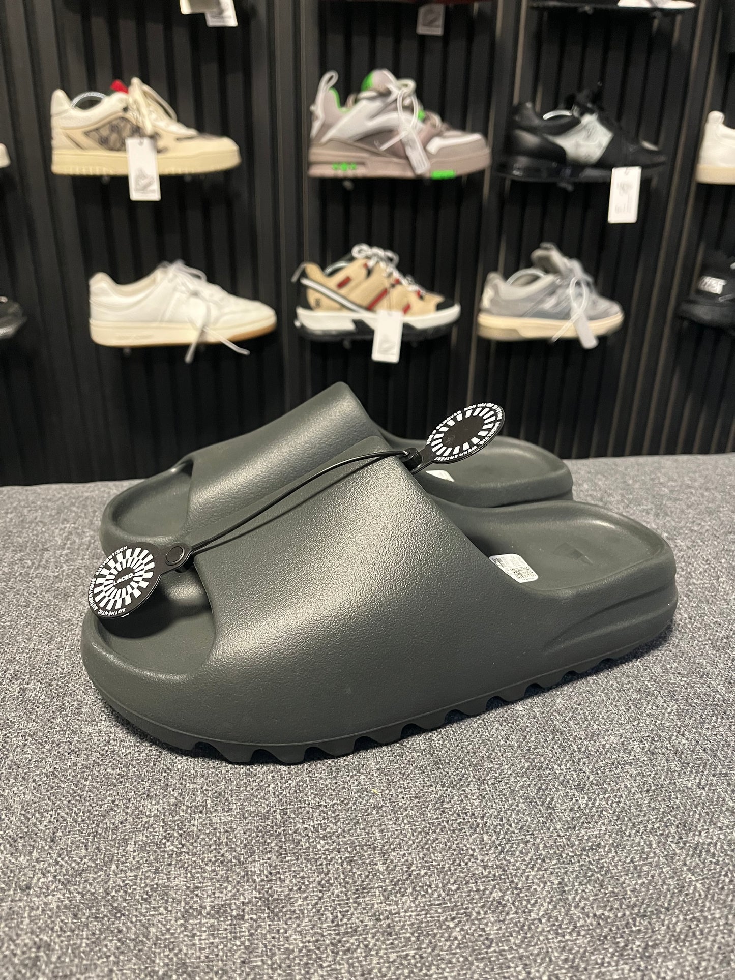 Yeezy Slides UK 11 3601
