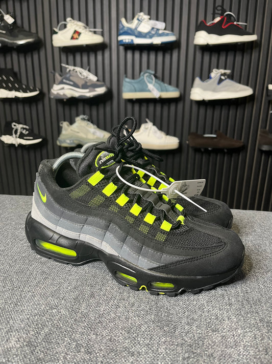 Air Max 95s Reverse Neon UK 8 2674