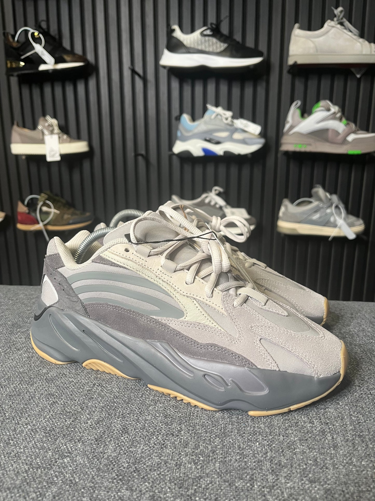 Yeezy 700 Tephra UK 9.5 3462