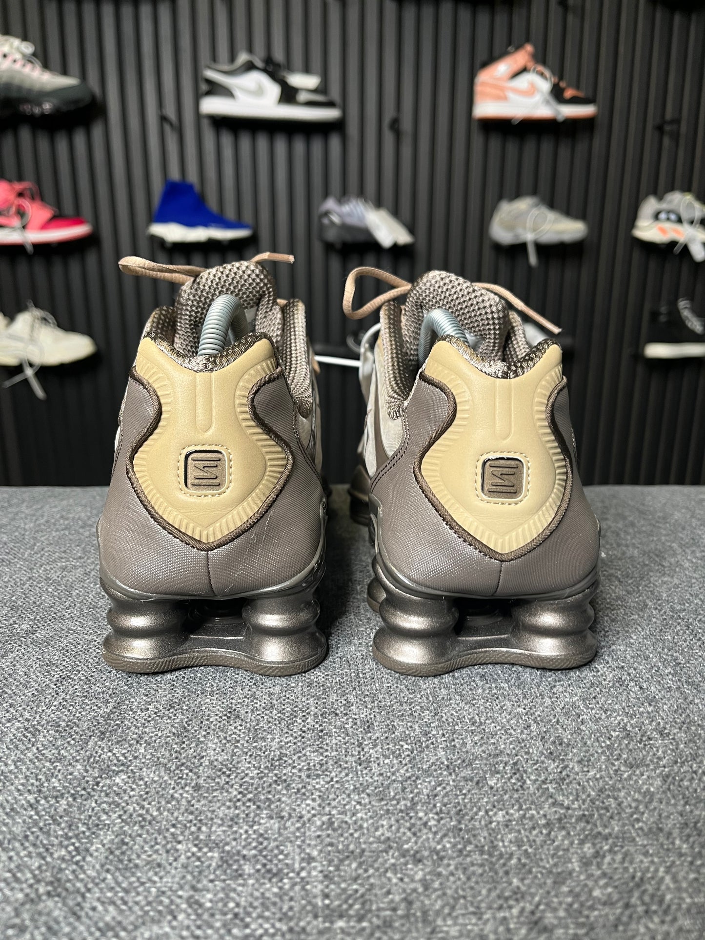 Nike Shox Khaki UK 8 2466