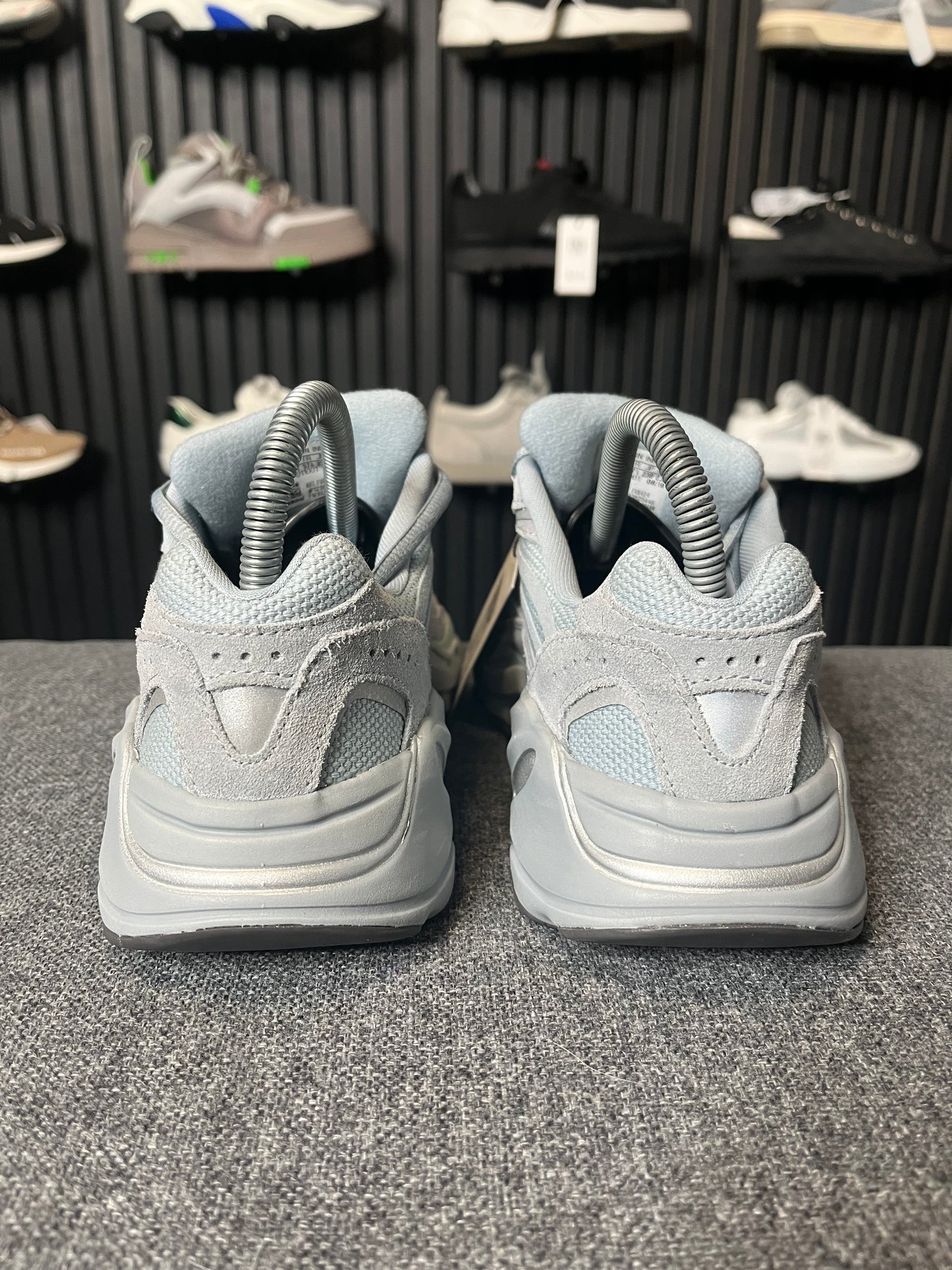 Yeezy 700 Hospital Blue UK 4.5 3334