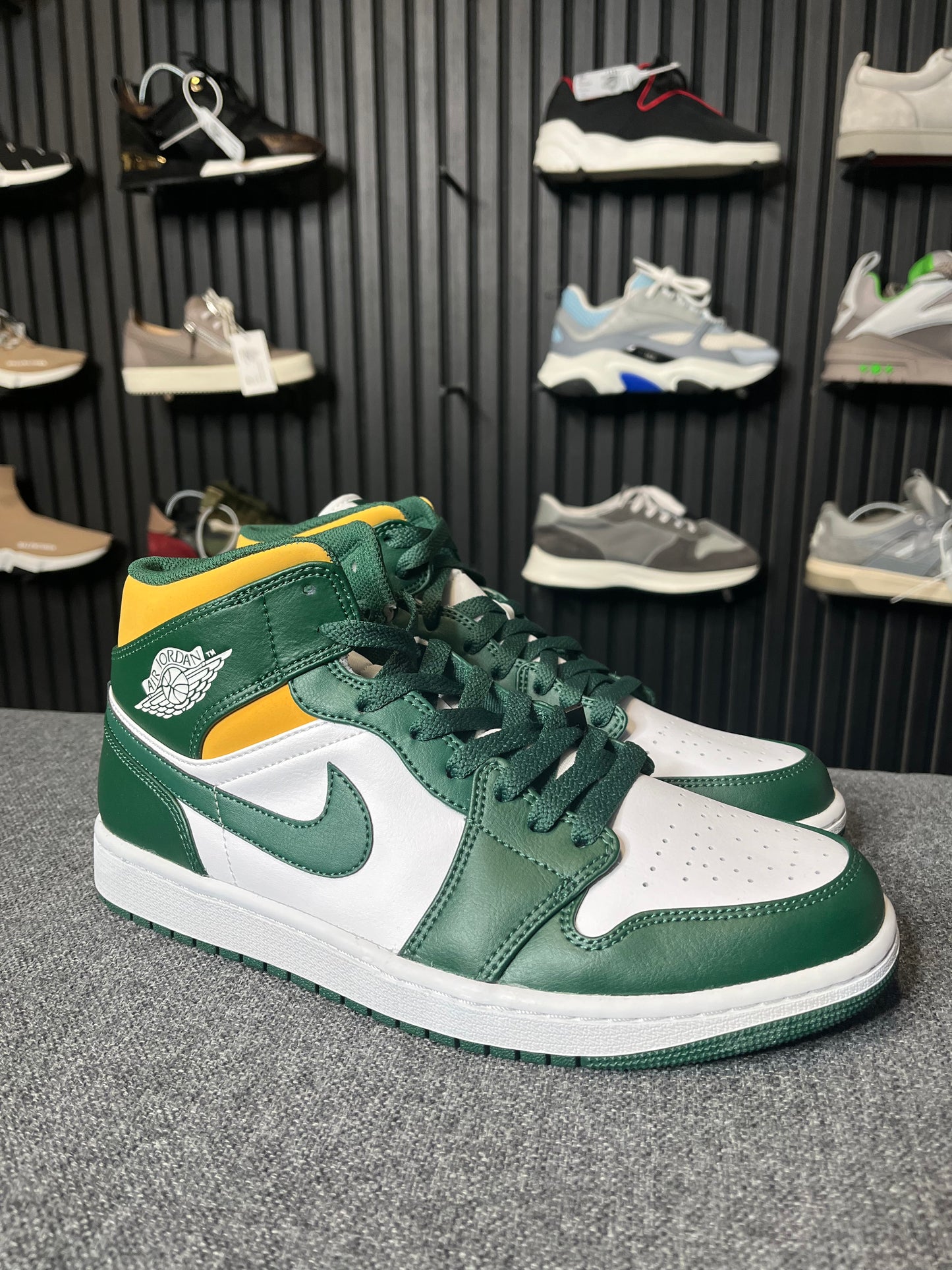 Jordan 1 High Sonics UK 9 3403