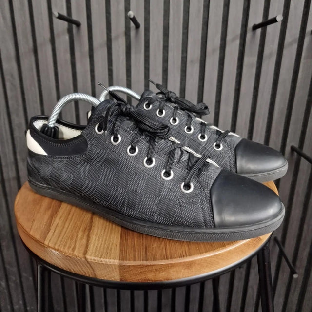 Louis Vuitton Black UK9