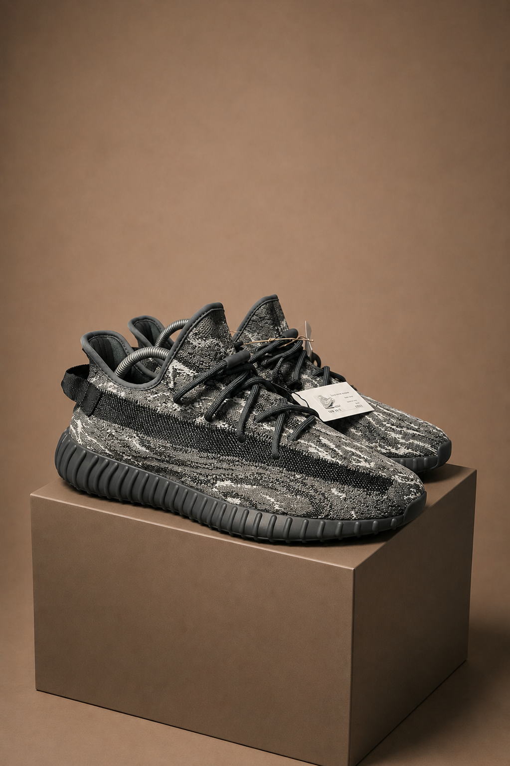 Yeezy 350 MX Dark Salt UK 10.5 3595