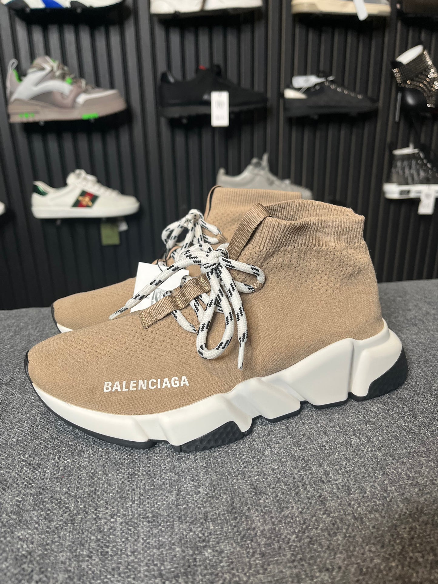 Balenciaga Speed Beige UK 3 3303