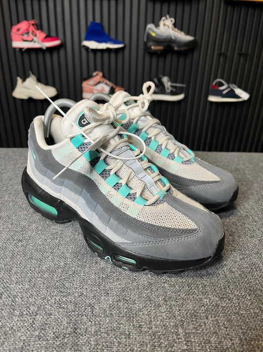 Nike Air Max 95 Hyper Turquoise UK6 2573