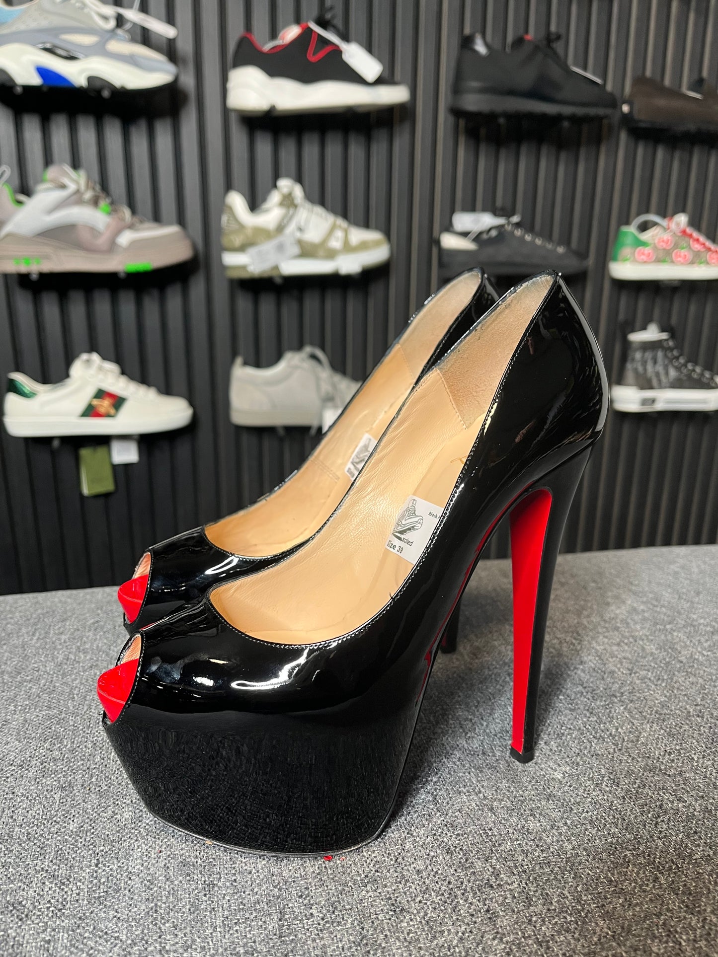 Louboutin Highness 160 Patent Heels Size 39 3247