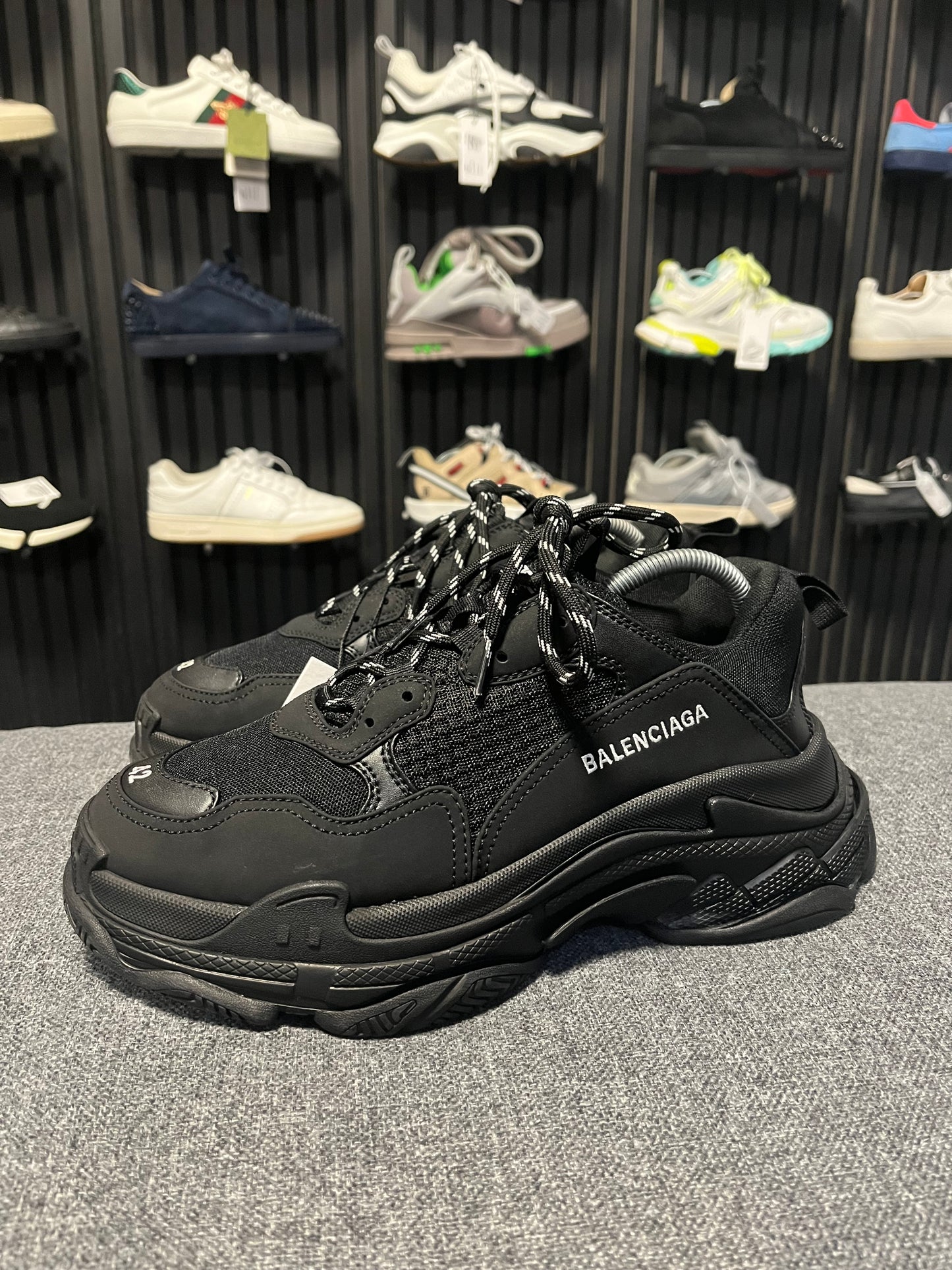 Balenciaga Triple S UK 8 3693