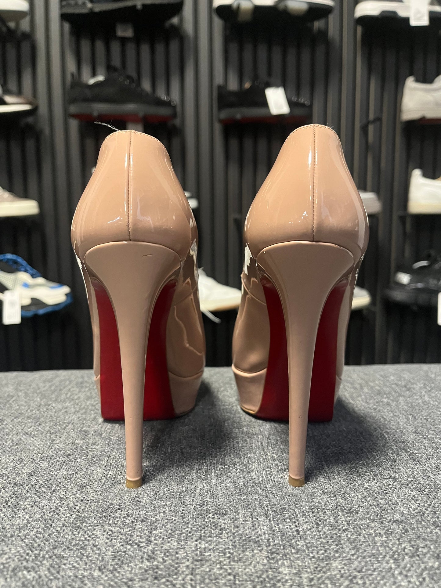 Christian Louboutin Nude UK 4 3540