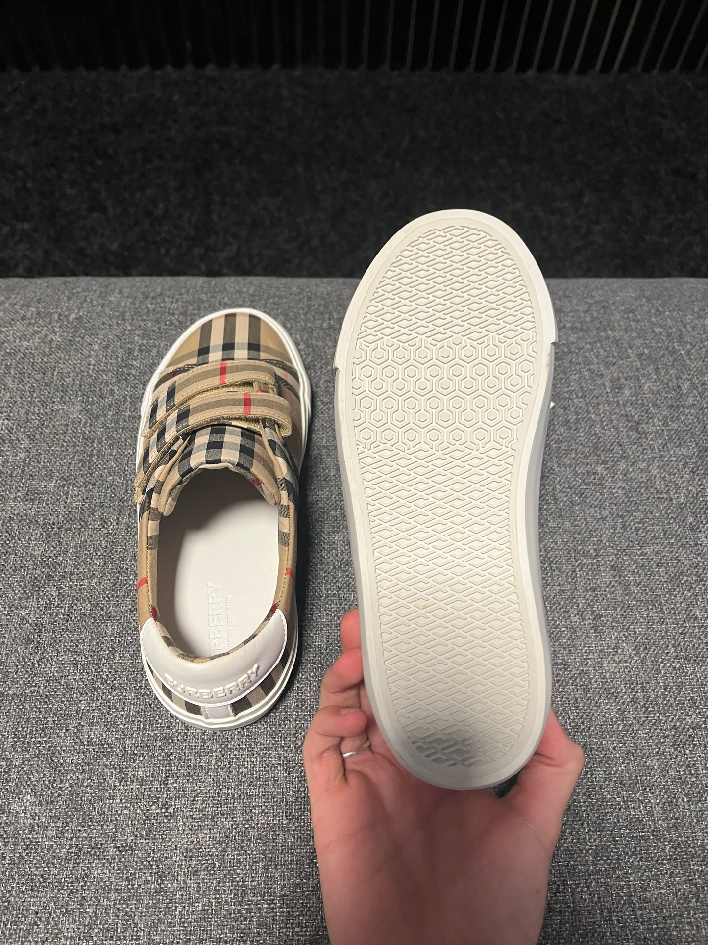 Burberry Markham JNR UK 2.5 3634