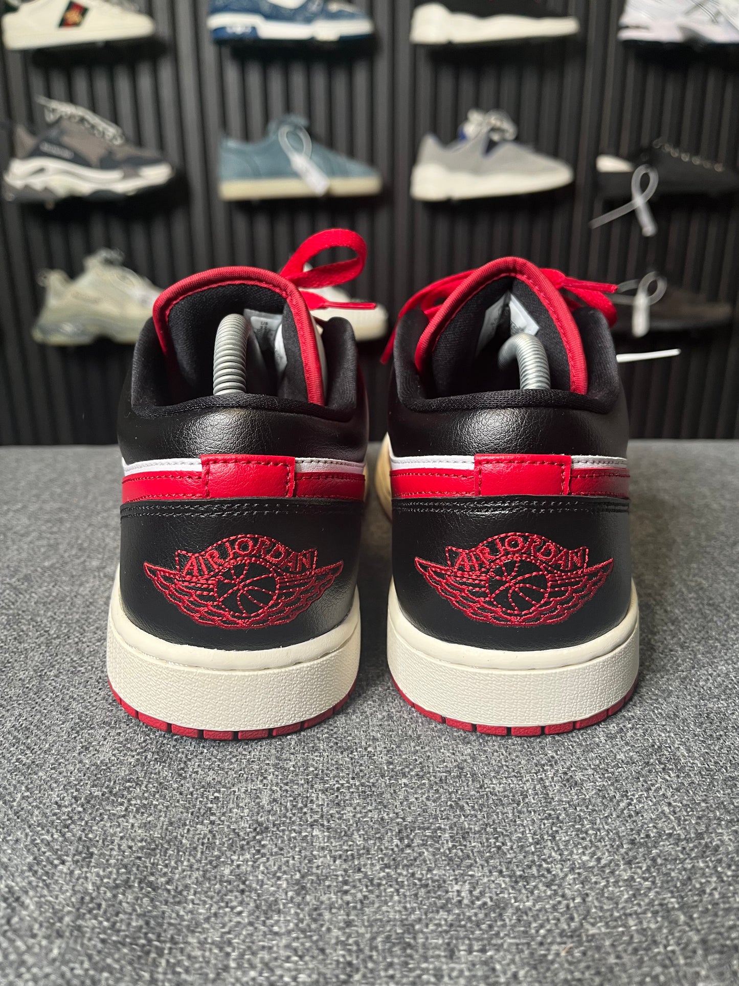 Nike Jordan Low UK 9.5 2691