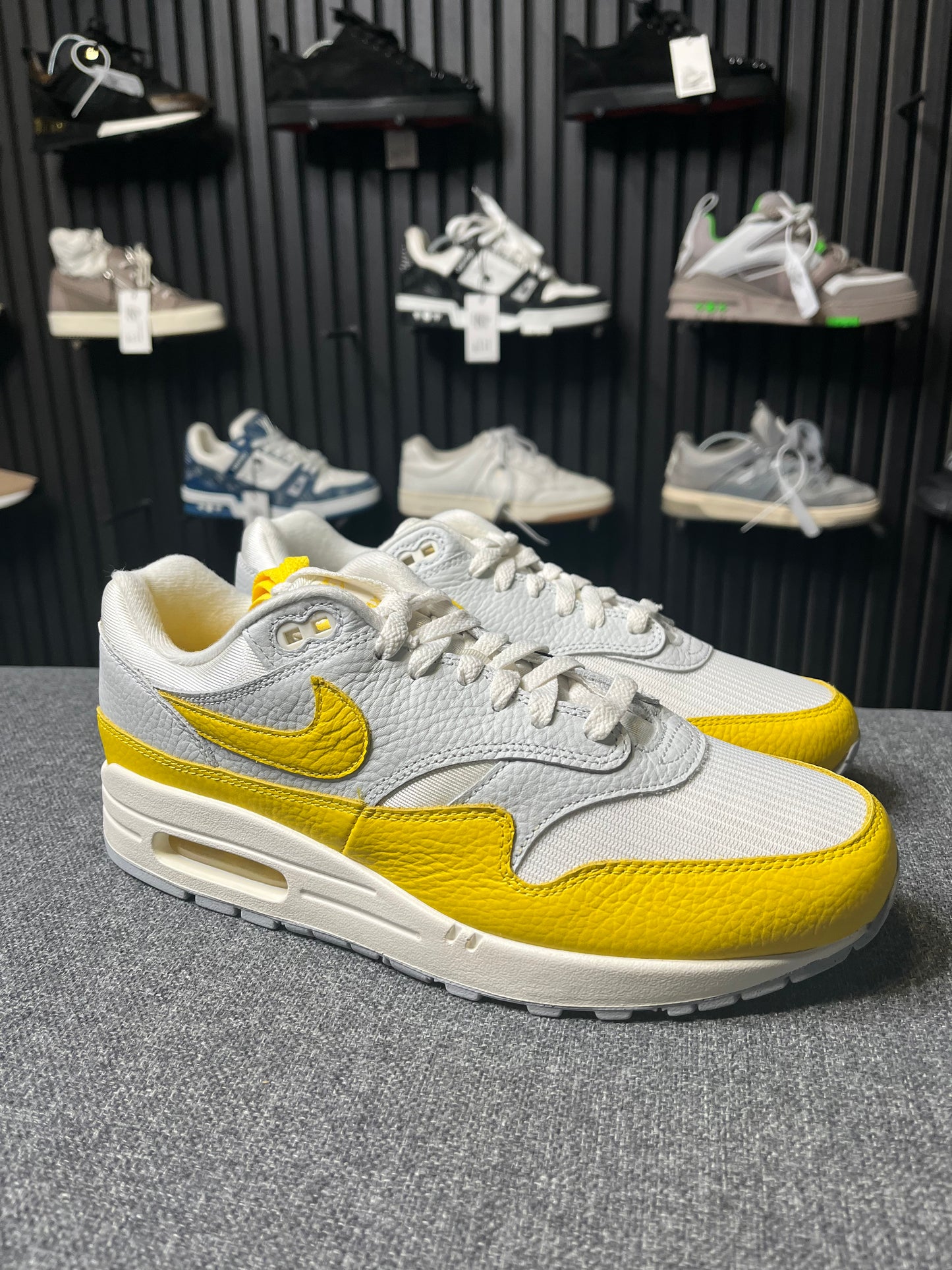Air Max 1 Tour Yellow UK 9 3496