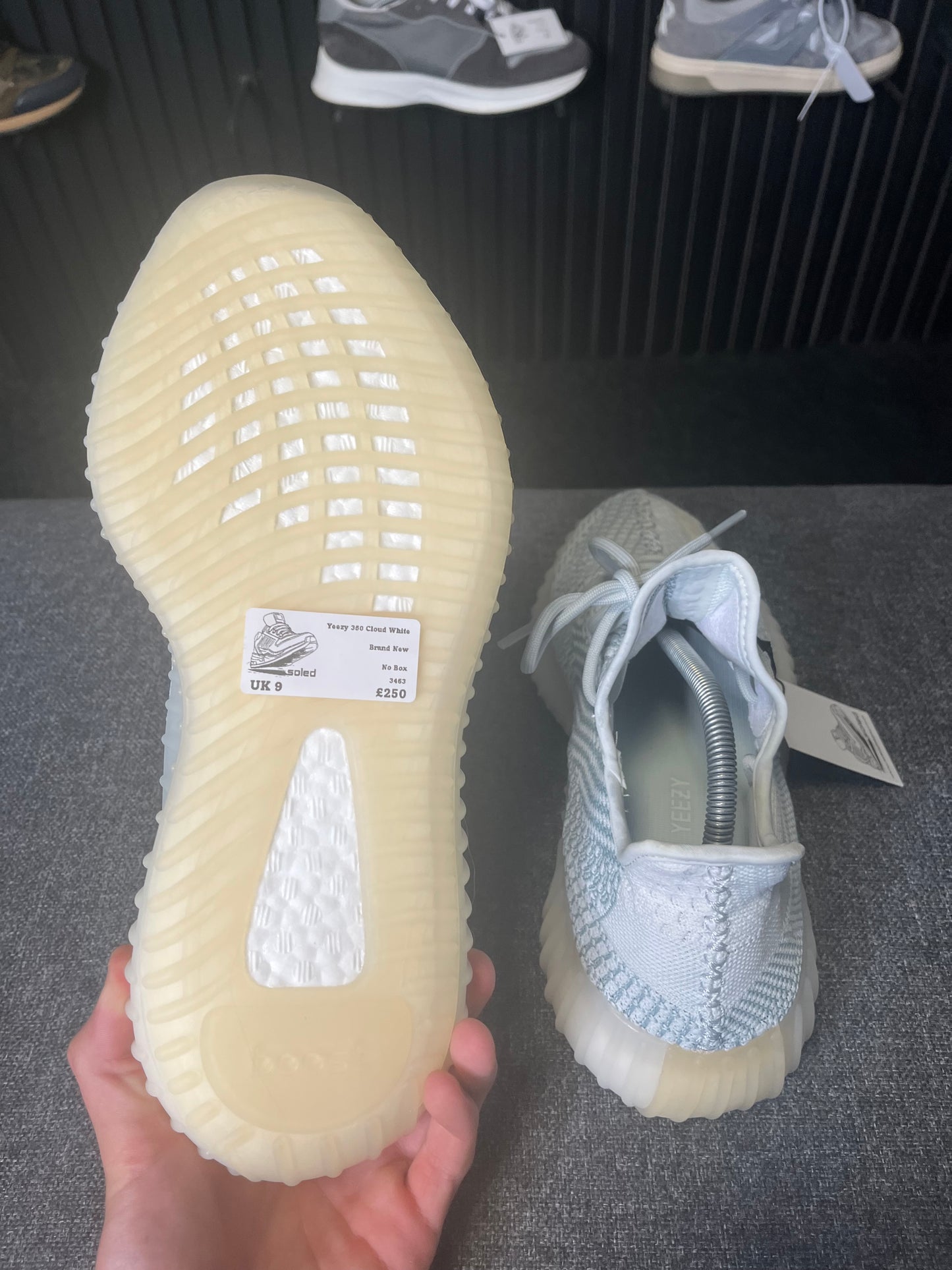 Yeezy 350 Cloud White UK 9 3463